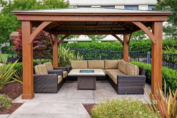 DoubleTree By Hilton Hotel Pleasanton At The Club image 14