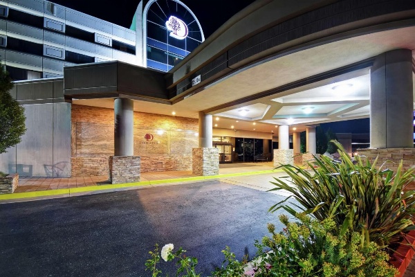 DoubleTree By Hilton Hotel Pleasanton At The Club Main image